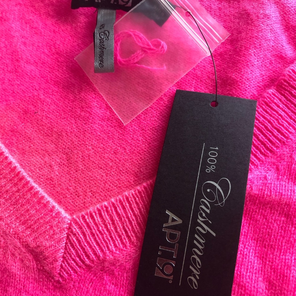 Bright pink cashmere sweater size XL